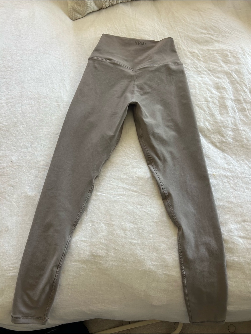 Abercrombie High-Waist Taupe Two Piece Work Out Suit - Women. Never worn - Picture 3 of 6